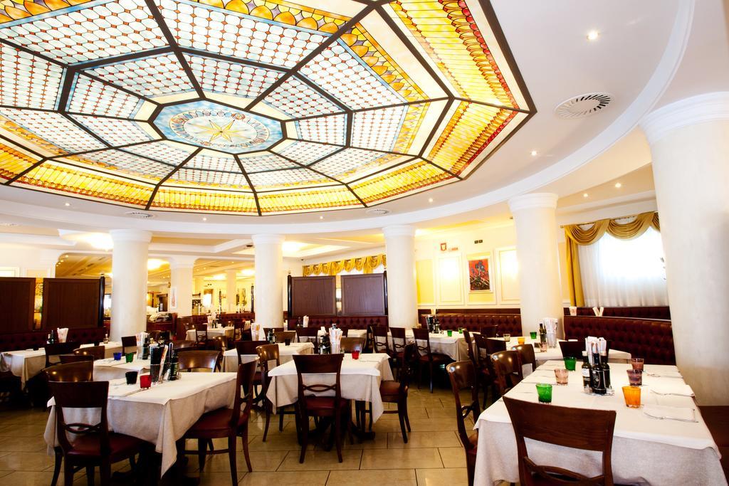 Hotel Ristorante Giada グルーモロ・デッレ・アッバデッセ エクステリア 写真